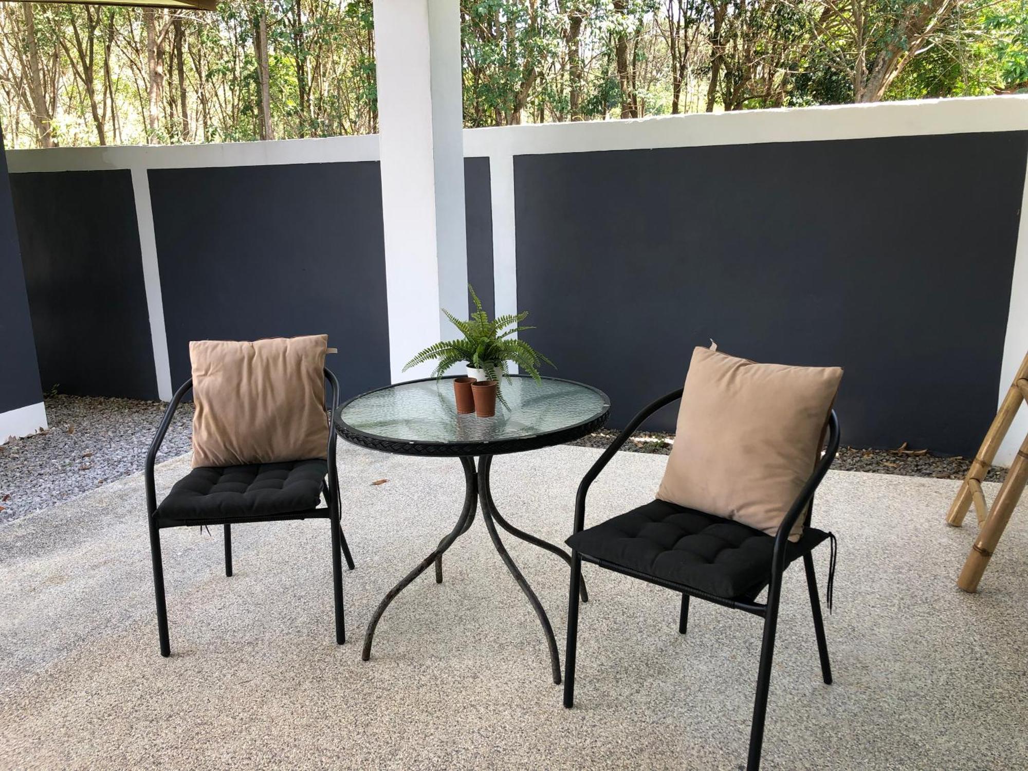 Kongsai Private Poolvilla In Klong Khong *